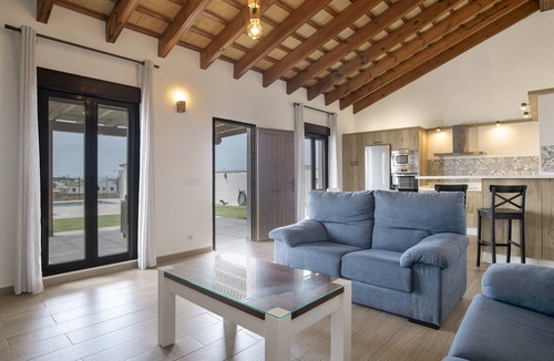 Conil de la Frontera Cottage | Cottage 'Casa La Gitanilla 2 Agradable' with Private Pool, Private Terrace and Wi-Fi