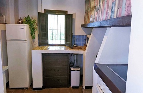 La Joya Cottage | Cottage in La Joya with Pool and Garden