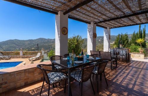 Frigiliana Villa | Cottage Polborilla by Casitas Select