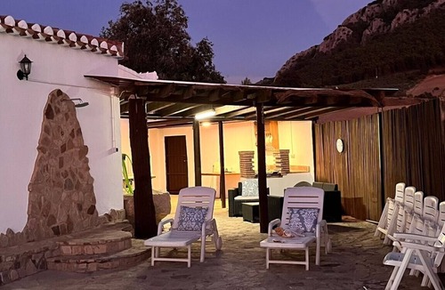 Villanueva del Trabuco Villa | Country House 'Cortijo Borreguero' with Mountain View, Private Pool and Wi-Fi