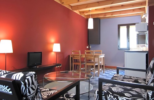 Valdeavellano de Tera House | Country House 'Villabamba 4' with Mountain View, Shared Terrace and Wi-Fi
