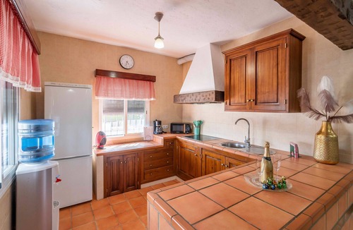 Marchena House | Country House 'Buhaira' with Private Pool, Wi-Fi and Air Conditioning