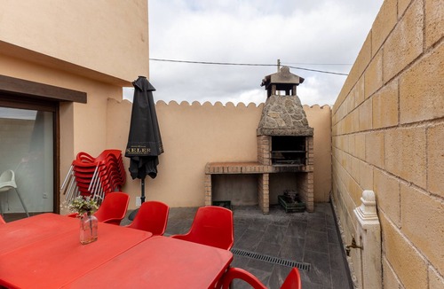 Mediana de Voltoya House | Country House 'Camino De Avila' with Mountain View, Private Pool and Wi-Fi
