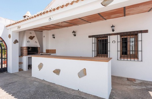Archidona House | Country House 'Cortijo De La Vía' with Mountain View, Private Pool and Wi-Fi
