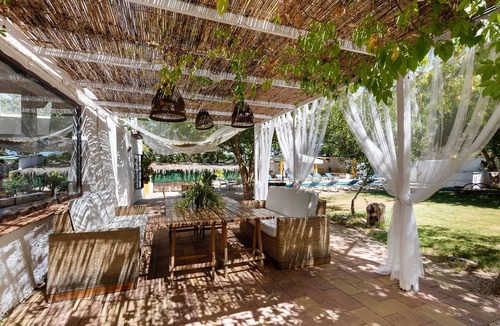 Archidona House | Country House 'Cortijo La Vega Archidona' with Mountain View, Wi-Fi and Air Conditioning