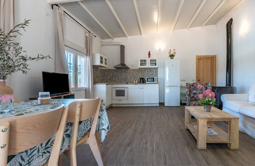 Yunquera House | Country House 'Cortijo La Zahurdilla' with Mountain Views, Private Pool, Wi-Fi & Garden