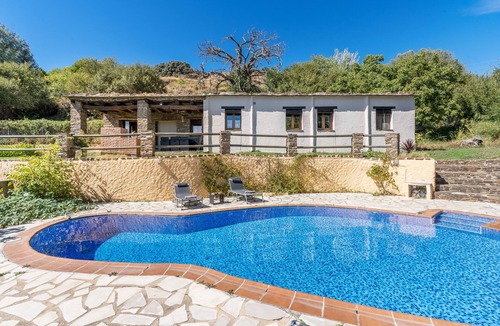 La Taha House | Country House 'Cortijo Jiménez' with Mountain Views, Private Pool, and Wi-Fi