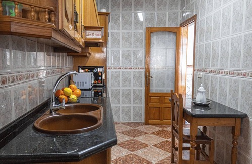 Cuevas Bajas House | Country House Cuevas Bajas by Genil River