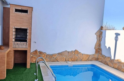 Cuevas Bajas House | Country House Cuevas Bajas by Genil River