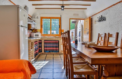 Castillejar House | Country House 'Cuevas 4' with Mountain View, Shared Pool and Wi-Fi