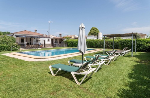 Posadas House | Country House 'El Olmo - Families Only' with Mountain Views, Wi-Fi and Air Conditioning