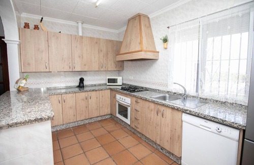 Posadas House | Country House 'El Olmo - Families Only' with Mountain Views, Wi-Fi and Air Conditioning
