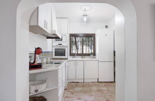 Ronda House | Country House 'El Puente Ronda' with Lake View, Wi-Fi and Air Conditioning