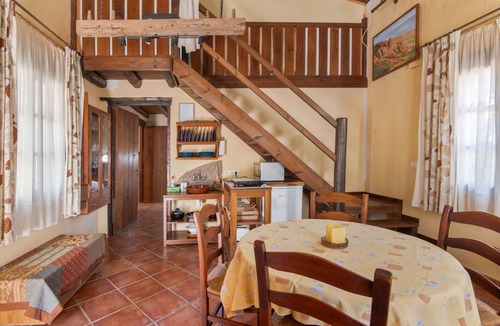 Calabazares House | Country House 'Jara' with Mountain View, Shared Pool and Shared Garden