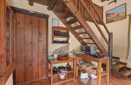 Calabazares House | Country House 'Jara' with Mountain View, Shared Pool and Shared Garden