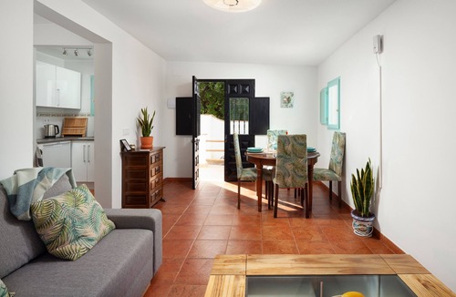 Alcaucin House | Country House 'La Casita Del Limoncito' with Private Pool, Private Terrace and Wi-Fi