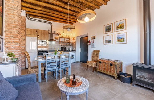 Durcal House | Country House 'La Criba - Casa Rural Eralta' with Mountain View, Wi-Fi and Air Conditioning
