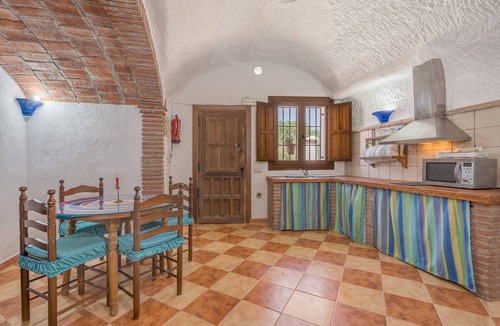 Fonelas Apartment | Country House 'La Higuera' with Mountain View, Wi-Fi and Air Conditioning