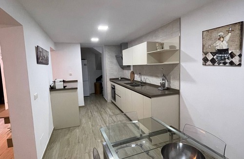 Guaro House | Country House 'La Morena' with Mountain View, Wi-Fi and Air Conditioning