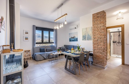 Durcal House | Country House "La Parva - Casa Rural Eralta" with Mountain View, Shared Pool & Wi-Fi