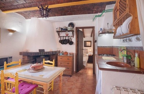 Jabugo House | Country House 'La Rana Verde' with Mountain View, Private Pool and Wi-Fi