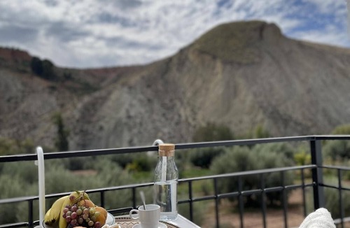 Hinojares House | Country House 'La Rosita Alojamiento Rural' with Mountain View, Wi-Fi and Air Conditioning