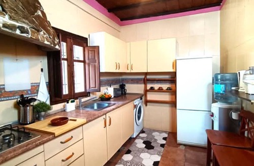 Pizarra House | Country House 'La Serrana' with Mountain View, Wi-Fi and Air Conditioning