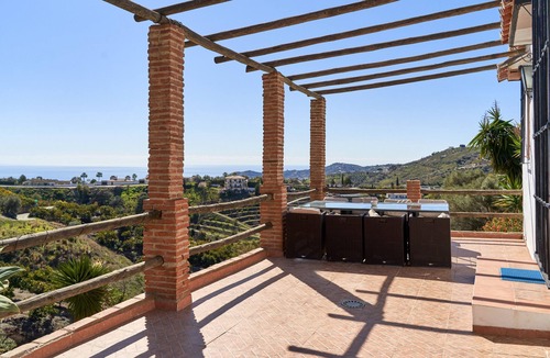 Frigiliana House | Country House 'La Solana' with Sea View, Private Pool and Wi-Fi