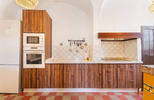 La Nava House | Country House 'Las Cabrillas La Nava' with Mountain View, Private Pool and Air Conditioning