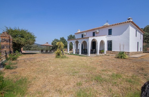 La Nava House | Country House 'Las Cabrillas La Nava' with Mountain View, Private Pool and Air Conditioning