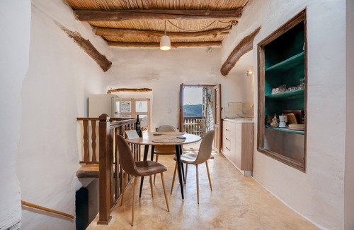 Atalbeitar House | Country House 'Santuario Atalbéitaca Five Senses' with Mountain View, Private Terrace and Wi-Fi