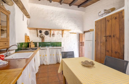 Calabazares House | Country House 'Veda' with Mountain View, Shared Pool and Shared Garden