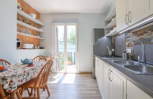 Arahal House | Country House 'Villa Moral' with Private Pool, Wi-Fi and Air Conditioning