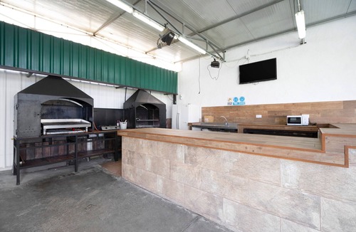 Chipiona House | Country House 'Villa Pastrana' with Private Terrace, Wi-Fi, and Air Conditioning