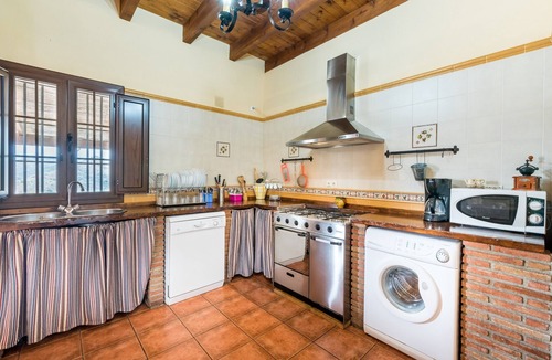 Almogia House | Country House with Air Conditioning, Pool, Terrace and Wi-Fi
