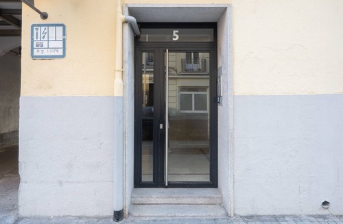 Almagro Apartment | Cozy 3 Bedroom Apartment with Balcony in Chamberí