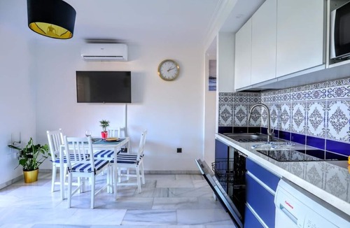 Las Lagunas Apartment | Cozy and elegant apartment with swimming pool and parking - Fuengirola beach