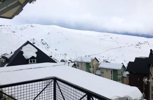 Pradollano Apartment | Cozy Apartment Mountain View - 70m²