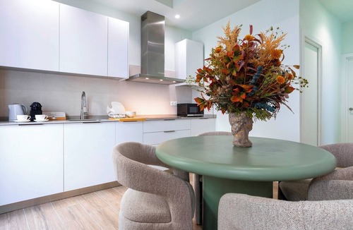 Old Town Apartment | Cozy apartment with balconies. Patrocinio IV