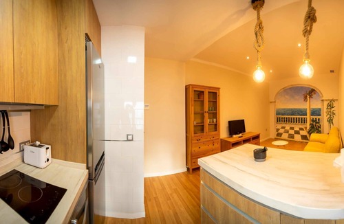 Old Town Apartment | Cozy Catedral Ha Apartment