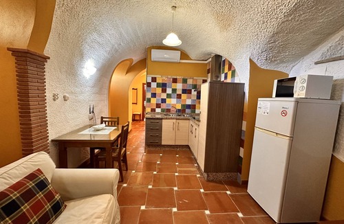 Benalua de Guadix Apartment | Cozy Cave Studio with Terrace
