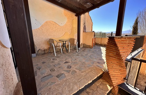 Benalua de Guadix Apartment | Cozy Cave Studio with Terrace