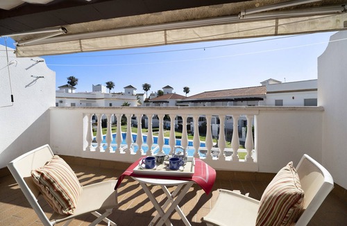 Rota House | Cozy Holiday Home "Casa Costa Ballena Dahlia" near the Beach with Wi-Fi, Pool