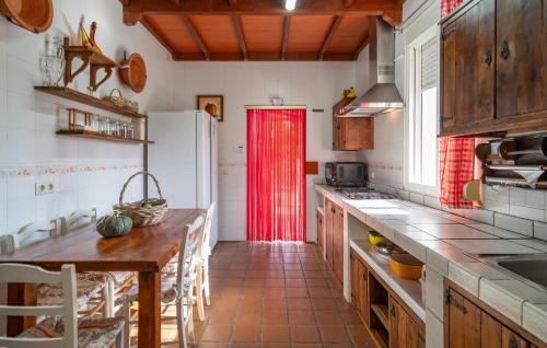 Montilla House | Cozy Home In Montilla