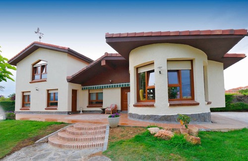 Medina De Pomar House | Cozy House on a Private Estate