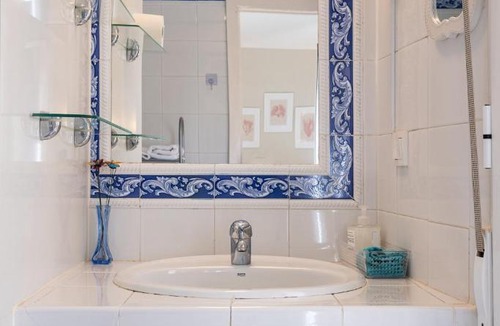 San Basilio Apartment | Cozy Retreat with Patio Steps from Alcázar