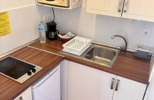 Velez-Malaga Apartment | Cozy Studio in Andalusia at Casa Bambú with pool view and private lounge bed