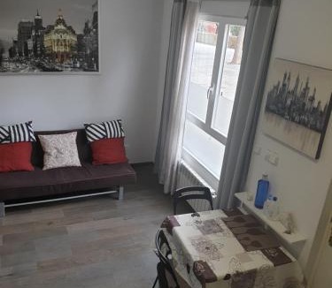 El Pilar Apartment | Cozy Studio Madrid - Metro Barrio del Pilar