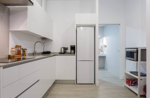 Old Town Apartment | CRUISE Adapted Apartment by Cadiz4Rentals