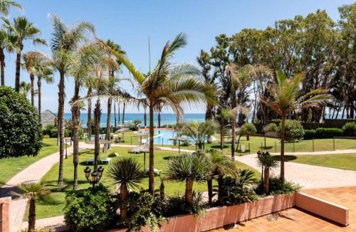 Puerto de la Duquesa Apartment | CT 240 - Beachfront Apartment -Don Juan Manilva